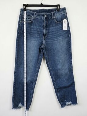 Time and Tru Women's Blue High-Rise Slim Jeans with Raw Hem